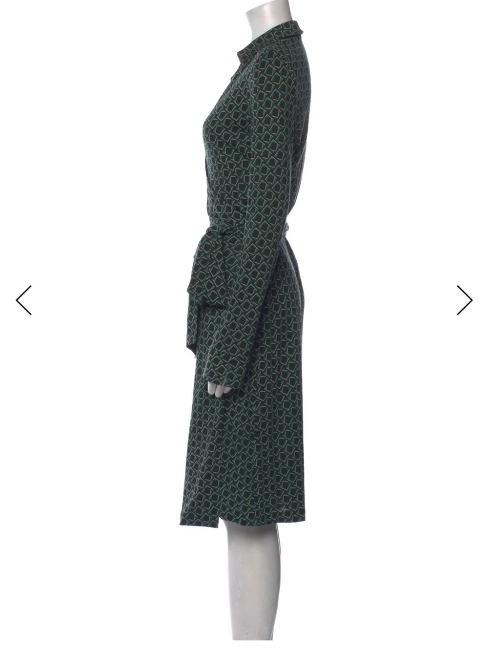 Diane Von Furstenberg signature dvf